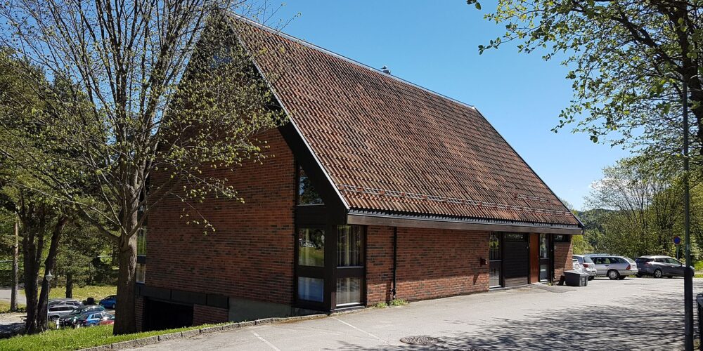 Kirkestuen, H&oslash;nefoss