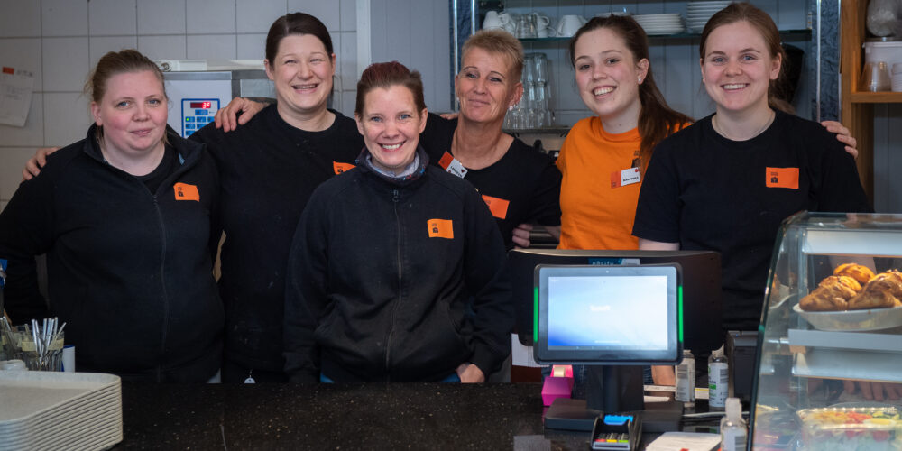 Ansatte og frivillige ved Kaf&eacute;, H&oslash;nefoss