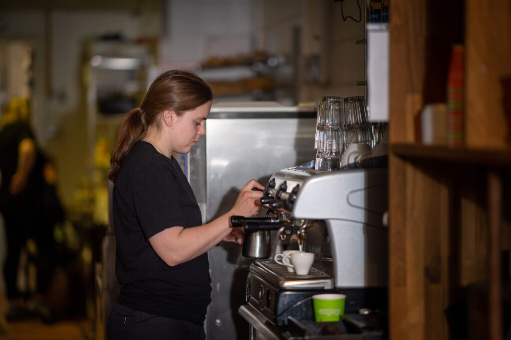 Ansatte og frivillige ved Kaf&eacute;, H&oslash;nefoss